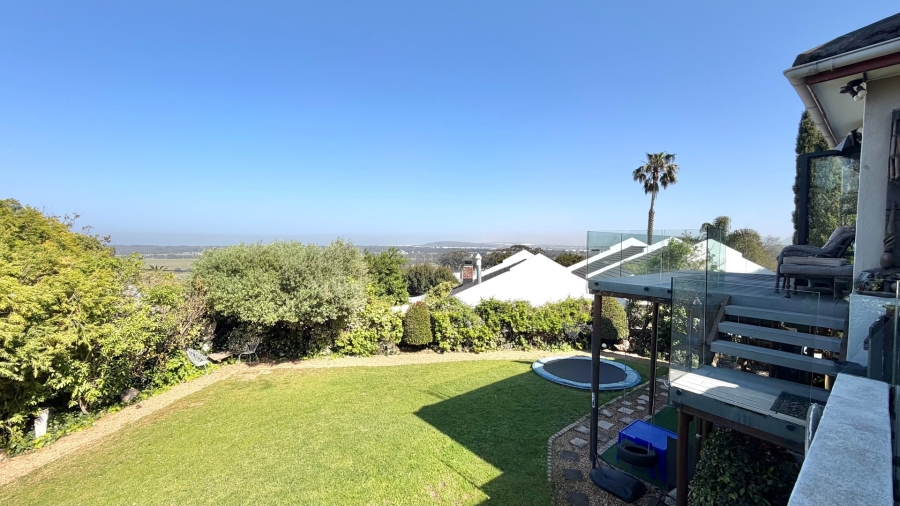 4 Bedroom Property for Sale in Heldervue Western Cape